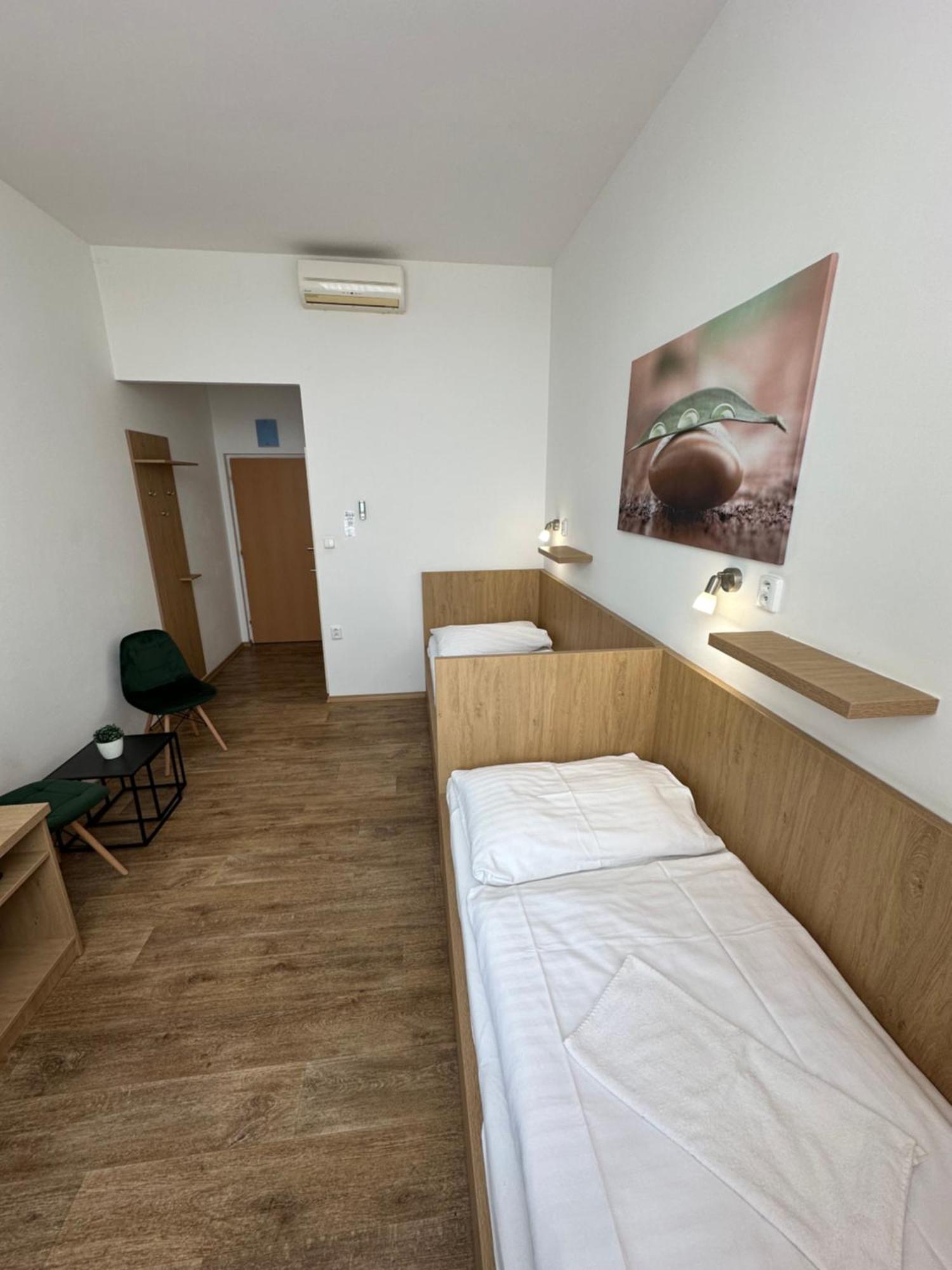 Penzion Raketa Bowling Opava Szoba fotó