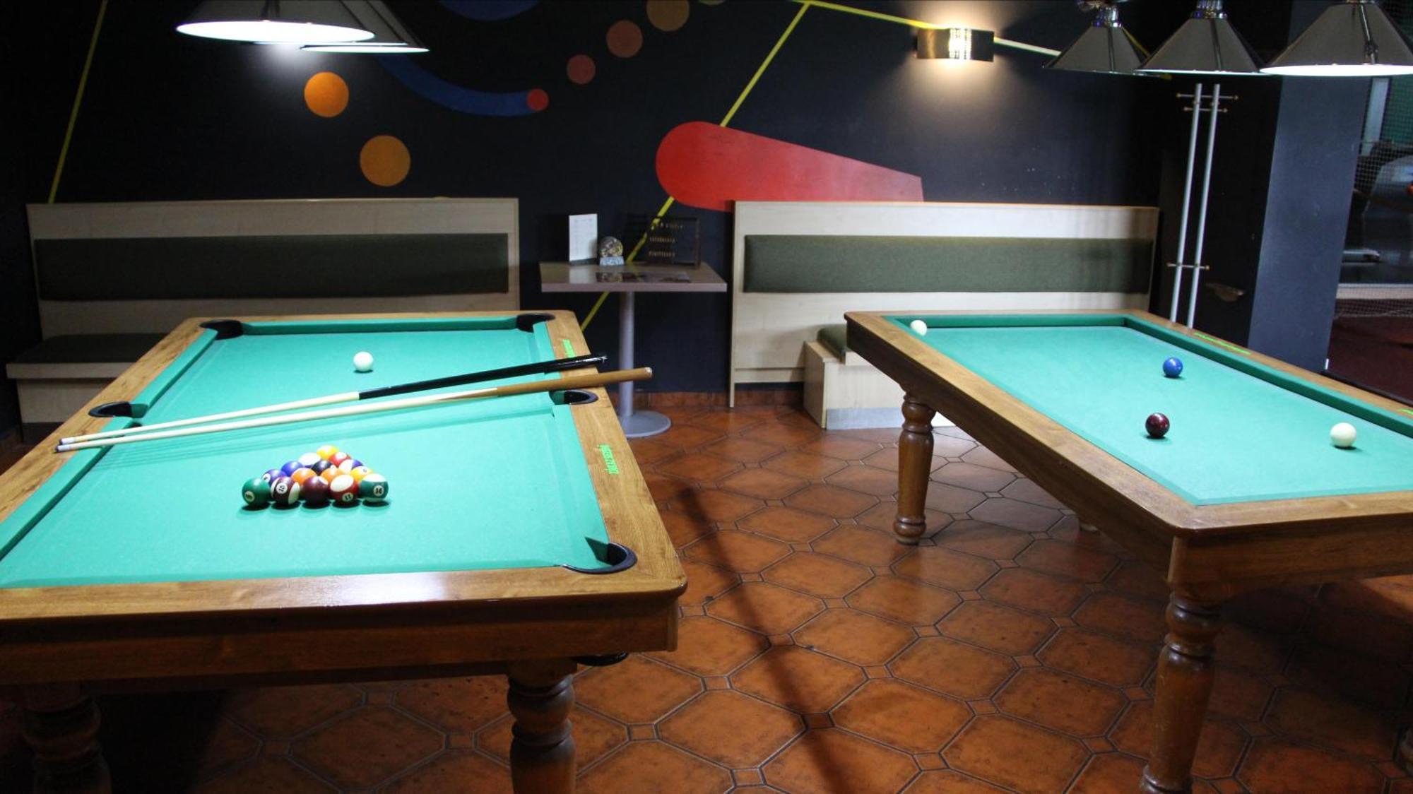 Penzion Raketa Bowling Opava Kültér fotó
